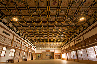 永平寺傘松閣の天井画